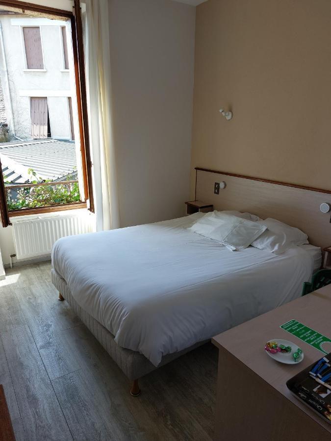 Hotel De France Objat Εξωτερικό φωτογραφία