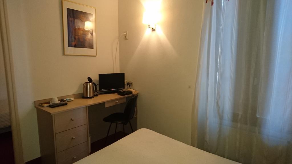 Hotel De France Objat Εξωτερικό φωτογραφία