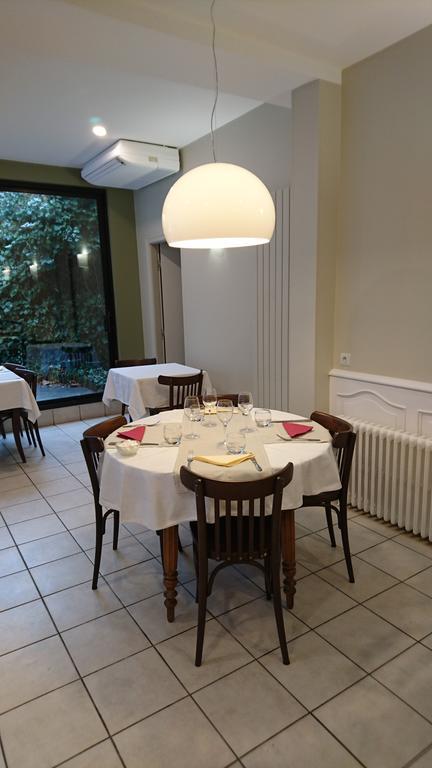 Hotel De France Objat Εξωτερικό φωτογραφία
